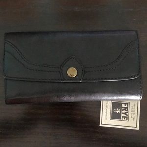 Frye wallet